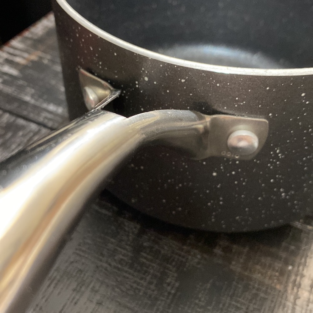 2 Qt. GraniteStone Pot With Lid! - Picture 8 of 9